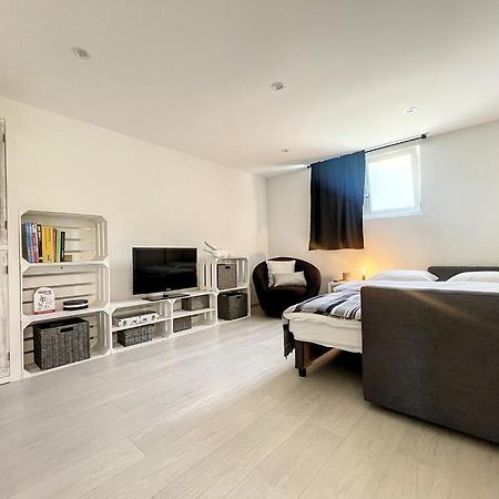 Appartement Moderne Avec Terrasse Et Piscine A Chatel Sur Bex Exterior photo